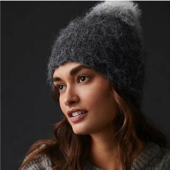 2 Anthropologie Knit Ombré Beanies NWT! - Picture 2 of 5